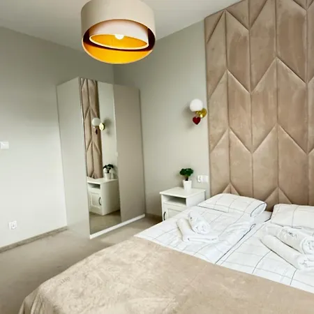 Continental Piamola Apartment *