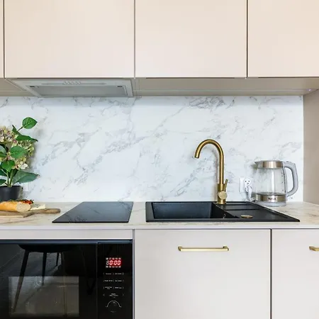 Continental Piamola Blisko Plazy