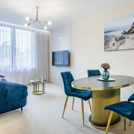 Continental Piamola Apartament *