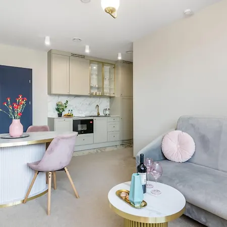 Continental Piamola Blisko Plazy 库瑞尼卡慕斯卡