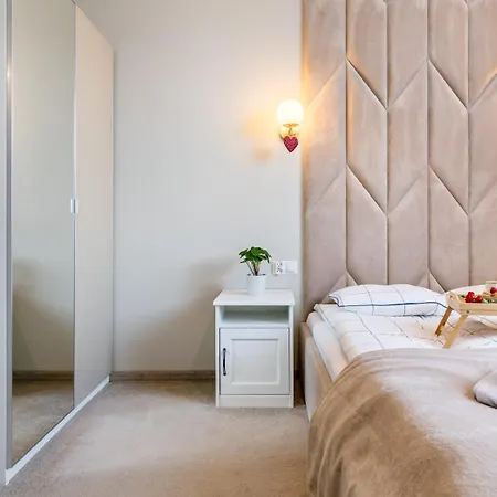 Continental Piamola Apartament