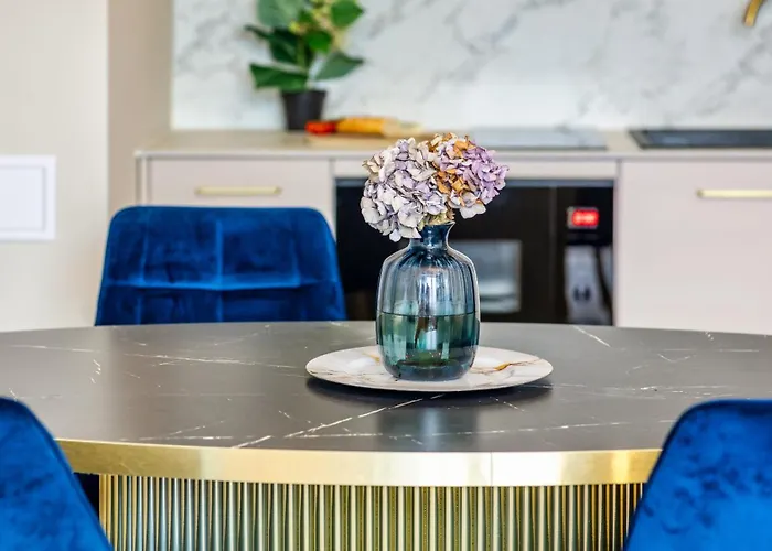 Apartment Continental Piamola Blisko Plazy