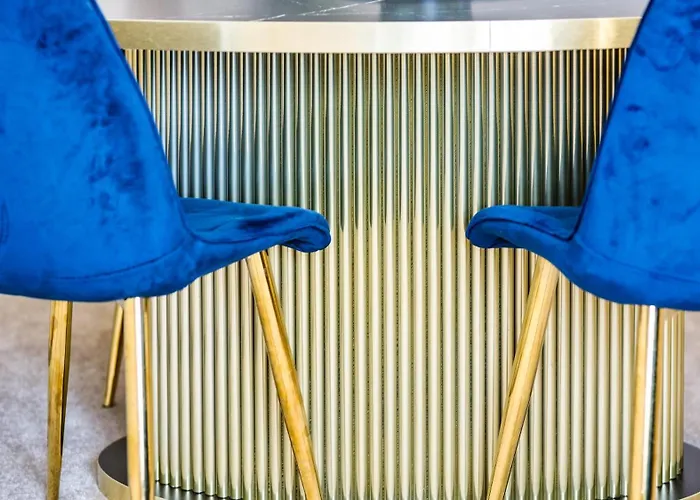 Continental Piamola Blisko Plazy Apartment