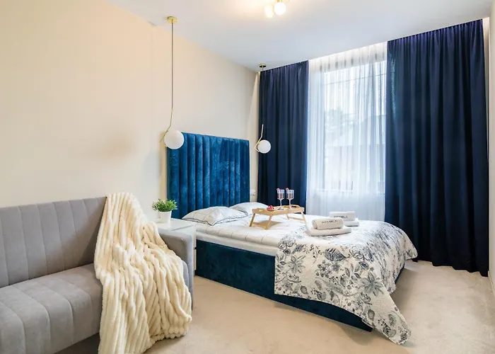 Continental Piamola Blisko Plazy *